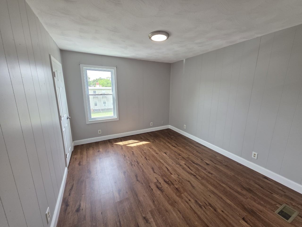 14 Larchmont Ave - Photo 5 of 10