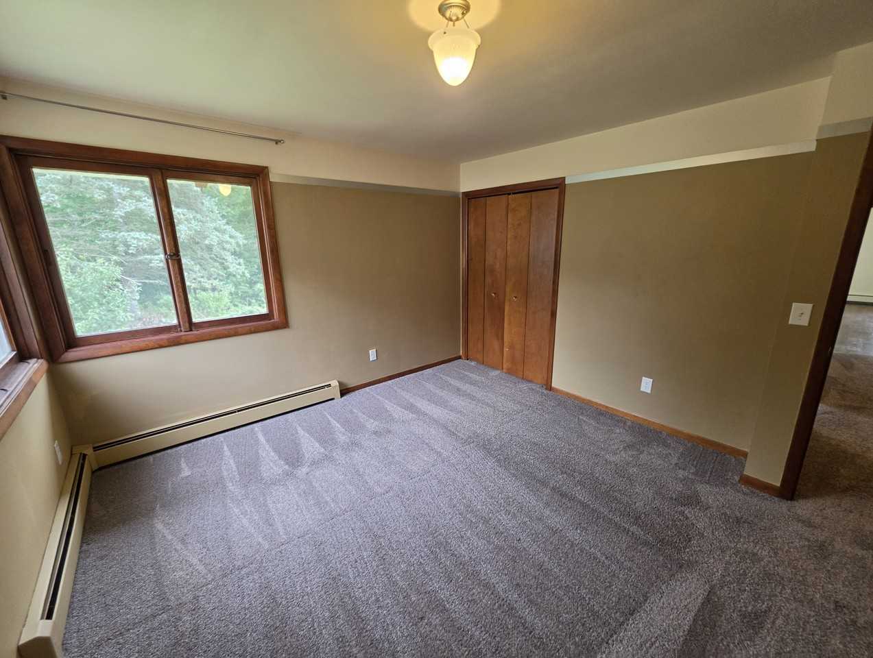 891 Shadybrook Dr - Photo 2 of 17