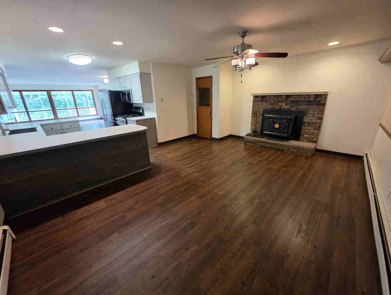 891 Shadybrook Dr - Photo 7 of 17