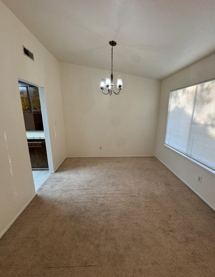 9131 Casterbridge Dr - Photo 4 of 15