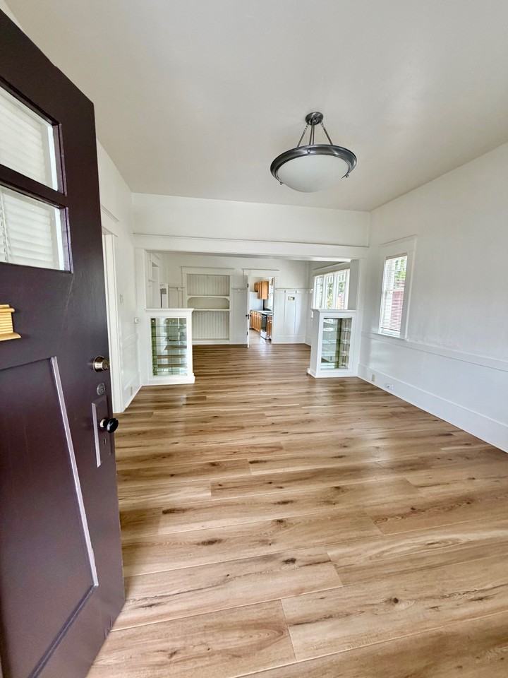 2811 E St #NA - Photo 2 of 16