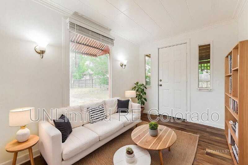 725 Julian St - Photo 3 of 17