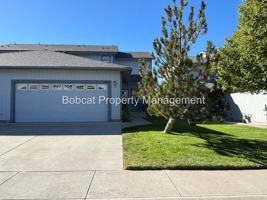 featured image of 3062 Doubletree Ln