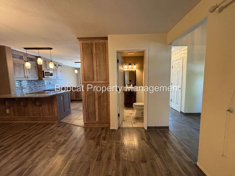 3062 Doubletree Ln - Photo 4 of 50