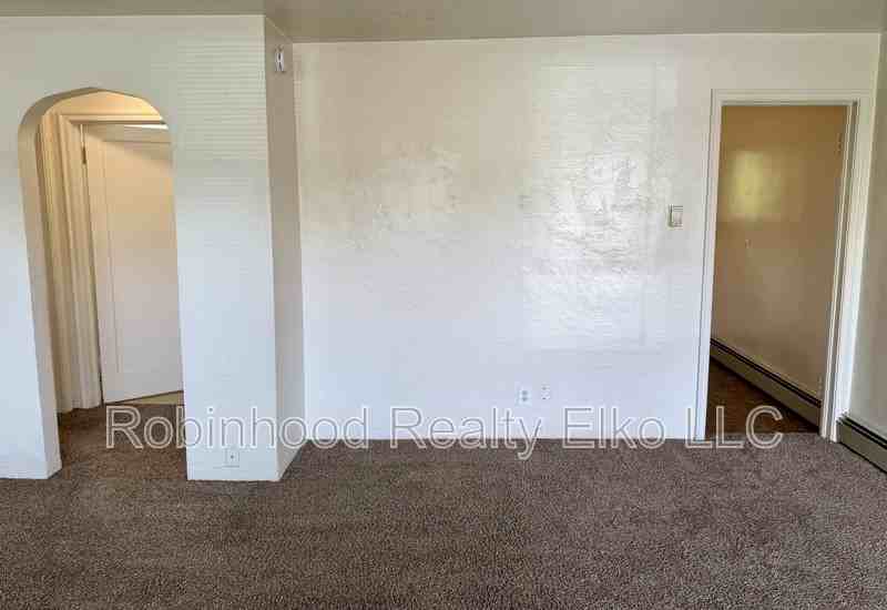 1183 3rd St - Photo 5 of 23