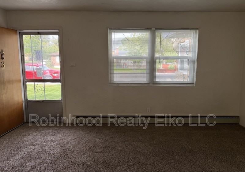 1183 3rd St - Photo 7 of 23