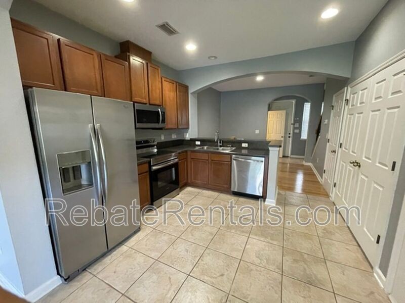 13061 Shallowater Rd - Photo 3 of 34