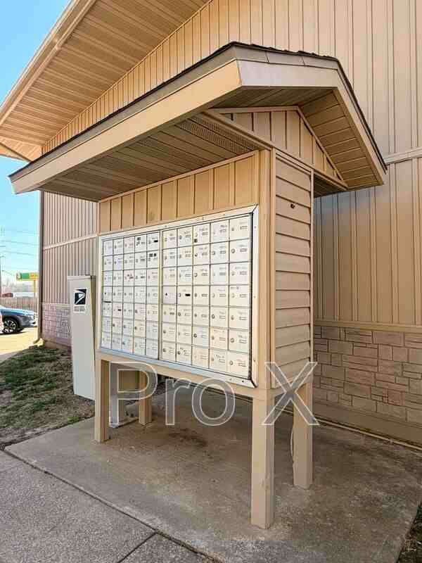 928 Goetz Blvd #3 - Photo 5 of 20
