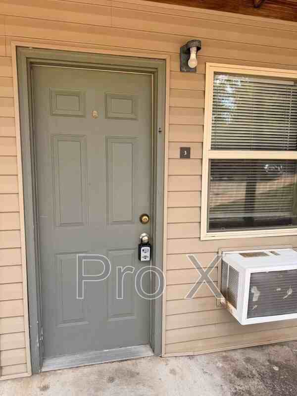 928 Goetz Blvd #3 - Photo 7 of 20