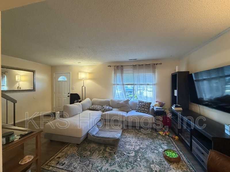 3513 Mountain Dr - Photo 2 of 14