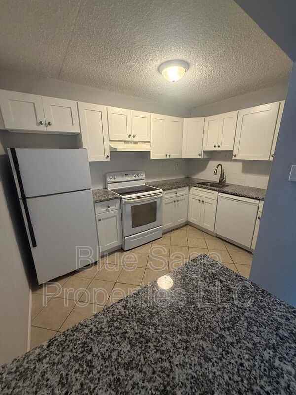 722A Putnam Blvd #12A - Photo 7 of 18
