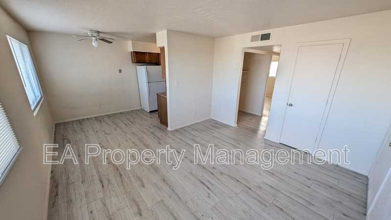 812 Chelwood Park Blvd Neunit D - Photo 2 of 12