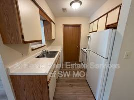 featured image of 726 E Bain St