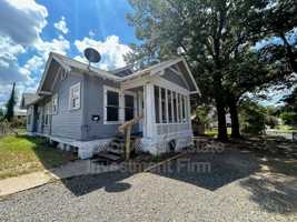 featured image of 2803 Frederick St