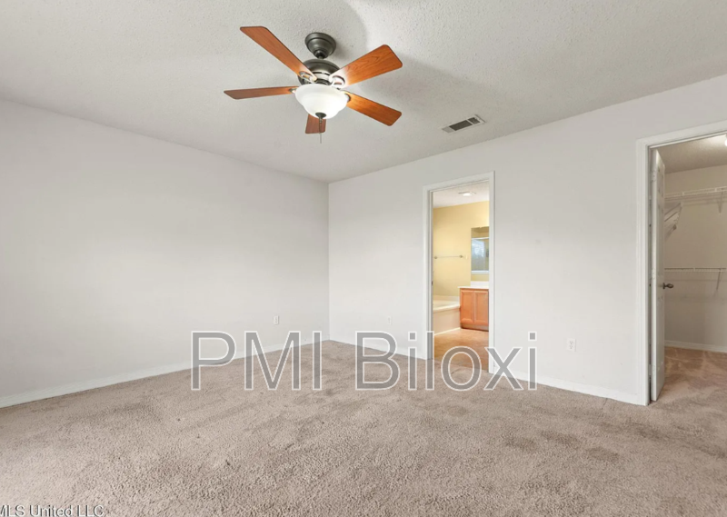 18026 Cypress Pointe Dr - Photo 5 of 13