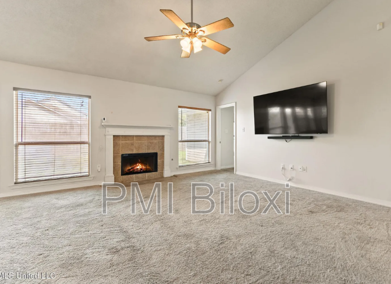 18026 Cypress Pointe Dr - Photo 7 of 13