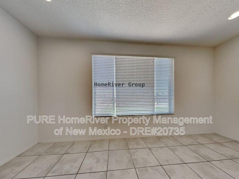 3107 Farragut St Ne - Photo 3 of 40