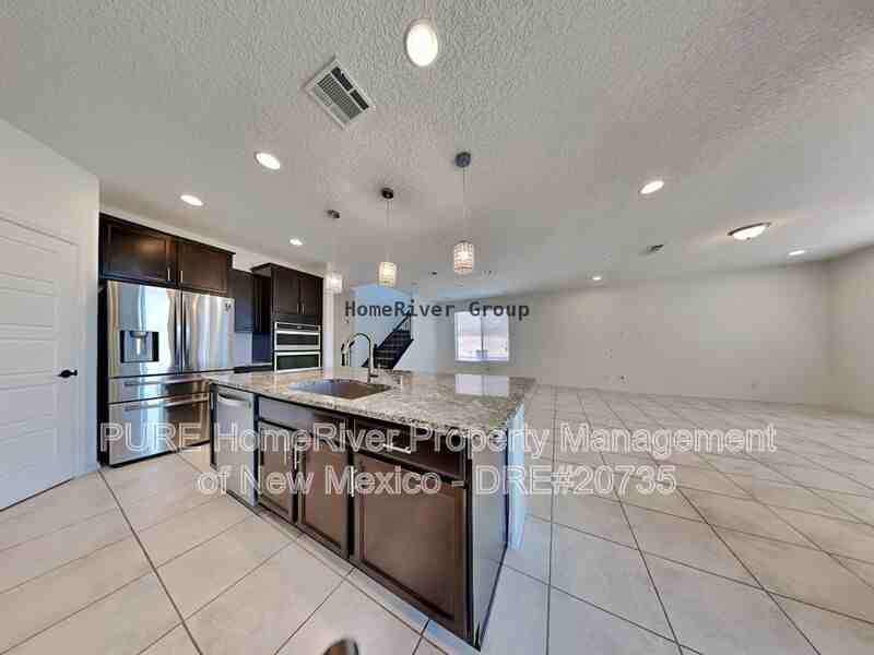 3107 Farragut St Ne - Photo 6 of 40