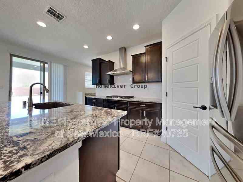 3107 Farragut St Ne - Photo 7 of 40