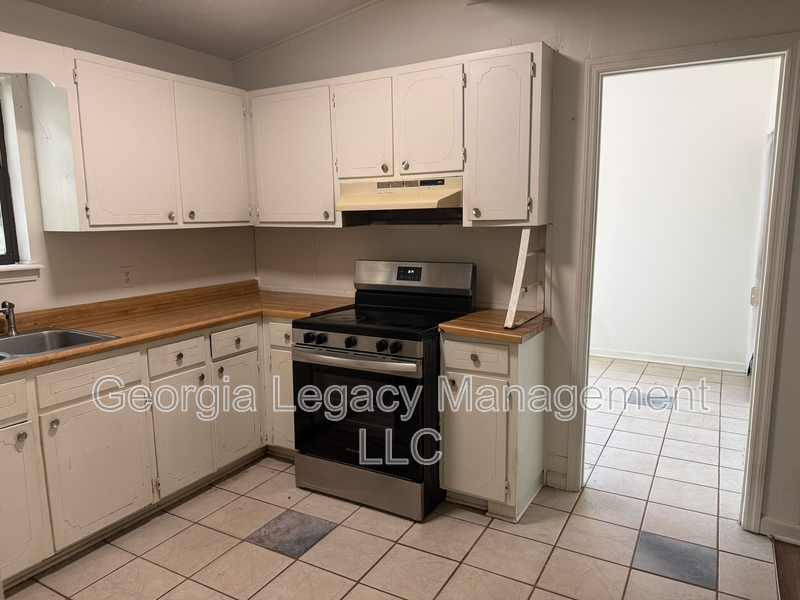 725 - Photo 3 of 7
