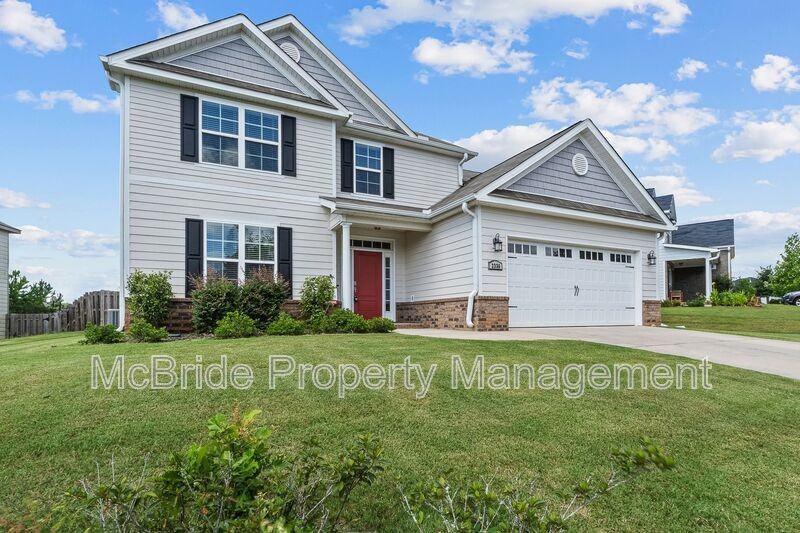 2336 Bundoran Dr - Photo 3 of 42