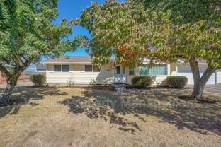 8718 Ne 95th St - Photo 1 of 1