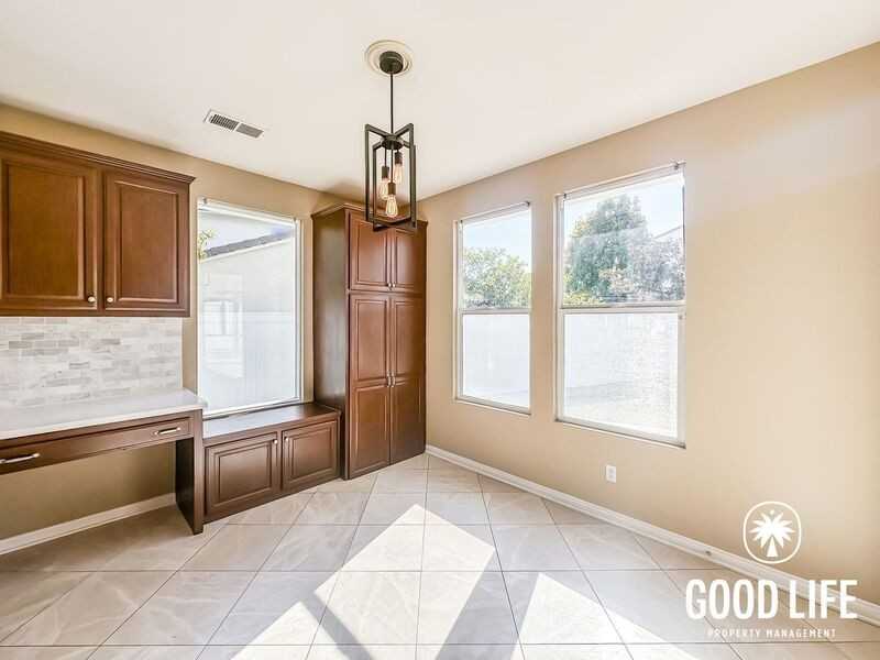 1074 Moonstone Pl - Photo 6 of 35