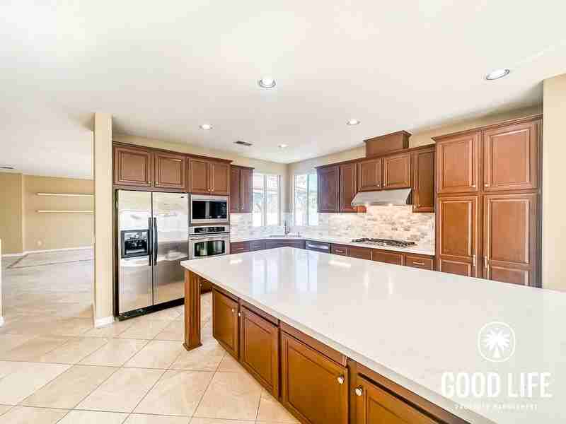 1074 Moonstone Pl - Photo 7 of 35