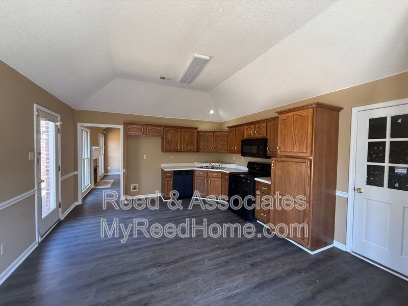 6531 Annie Lee St - Photo 3 of 18