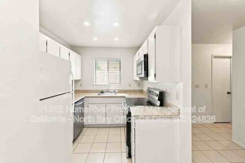 2518 Westberry Dr - Photo 6 of 34