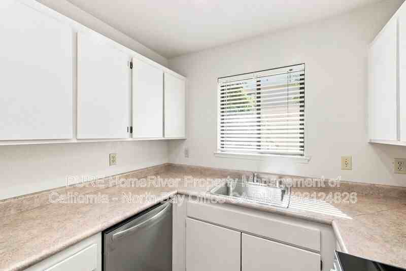 2518 Westberry Dr - Photo 7 of 34