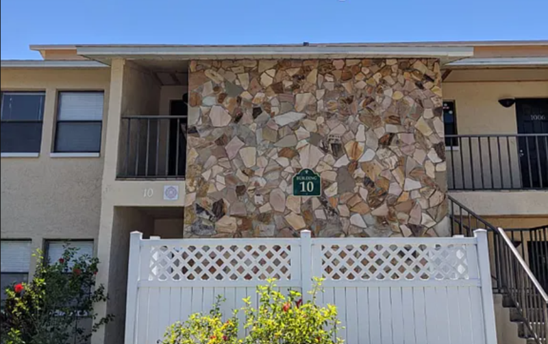 6301 58th St N - Photo 2 of 33