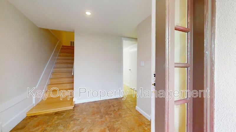 806 35th Ave - Photo 2 of 37