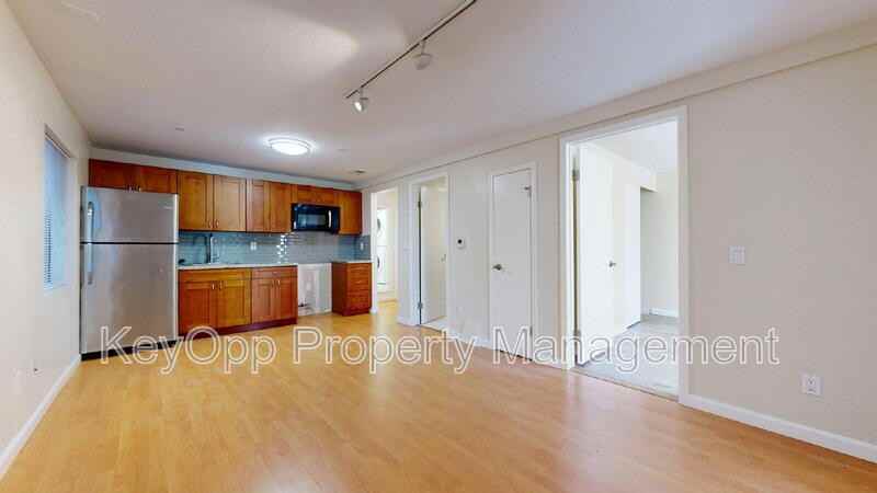 806 35th Ave - Photo 3 of 37