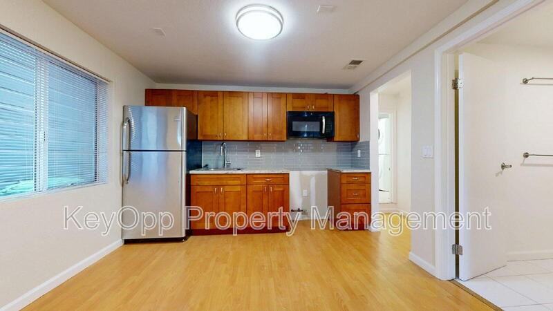 806 35th Ave - Photo 4 of 37