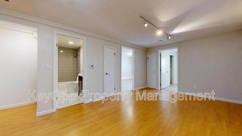 806 35th Ave - Photo 5 of 37