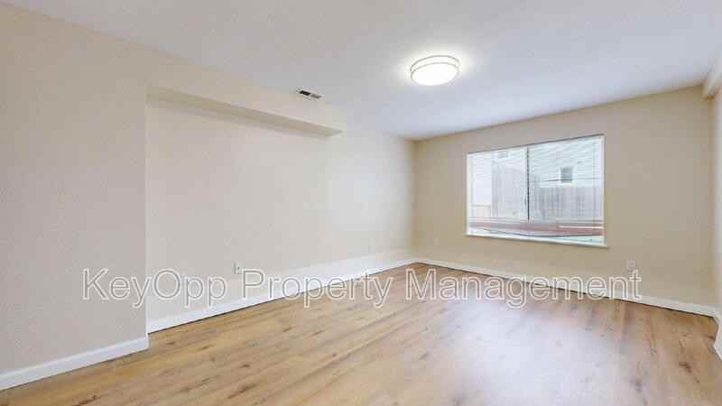 806 35th Ave - Photo 6 of 37