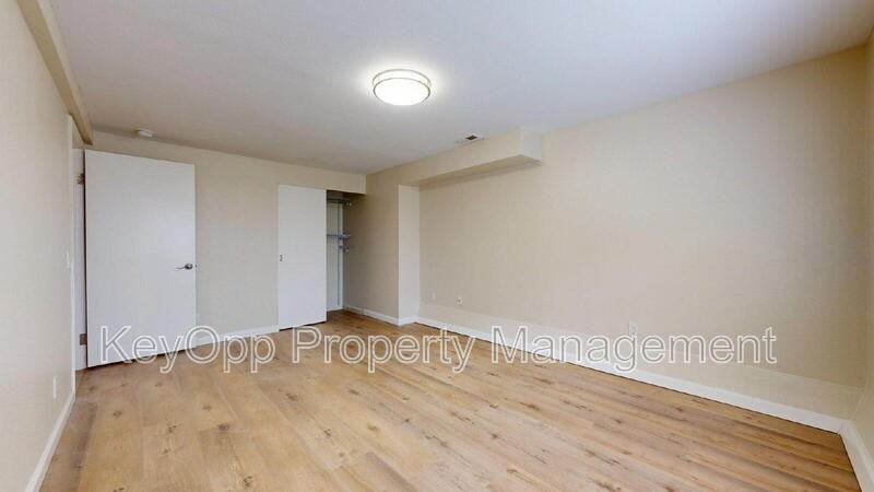 806 35th Ave - Photo 7 of 37