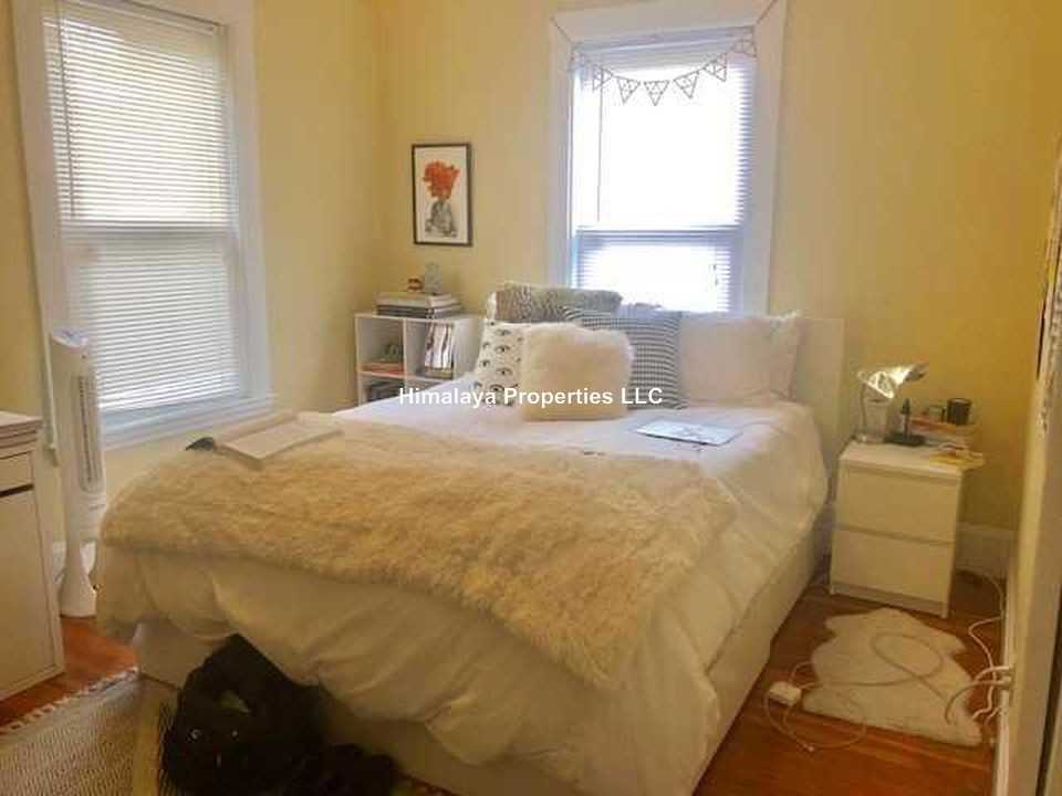 48 Winthrop St #2 - Photo 5 of 10