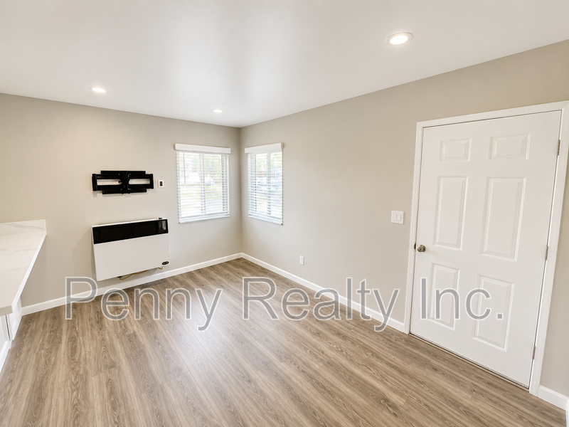 2619 Magnolia Ave - Photo 3 of 15