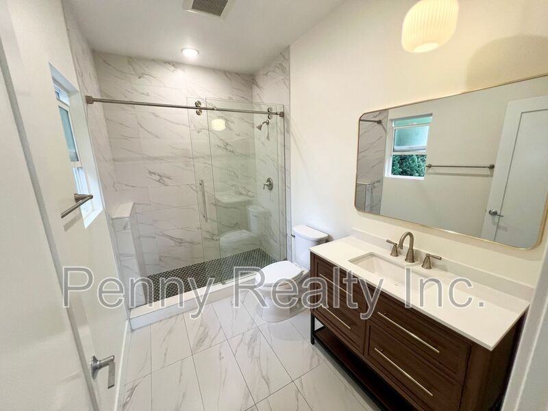 669 Townsite Dr - Photo 5 of 21