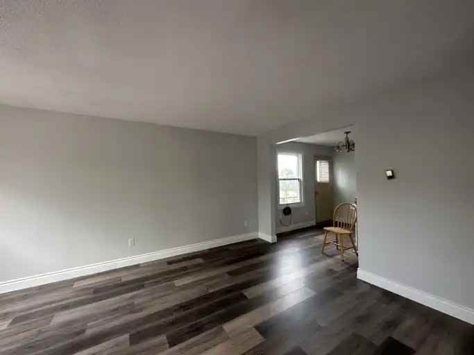 860 Brealey Dr - Photo 2 of 18