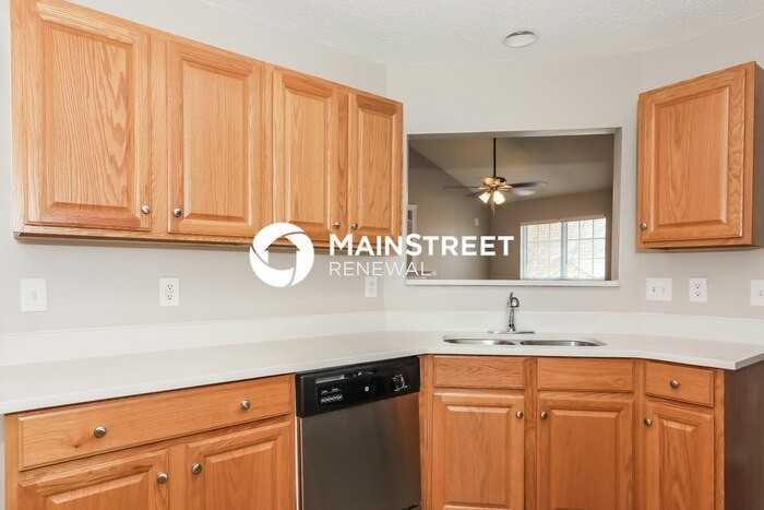 3212 Leicester Dr - Photo 7 of 16