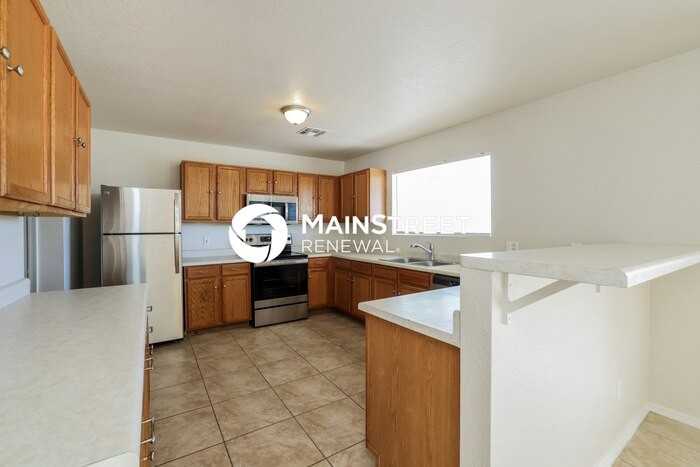 3755 W Exton Ln - Photo 5 of 17