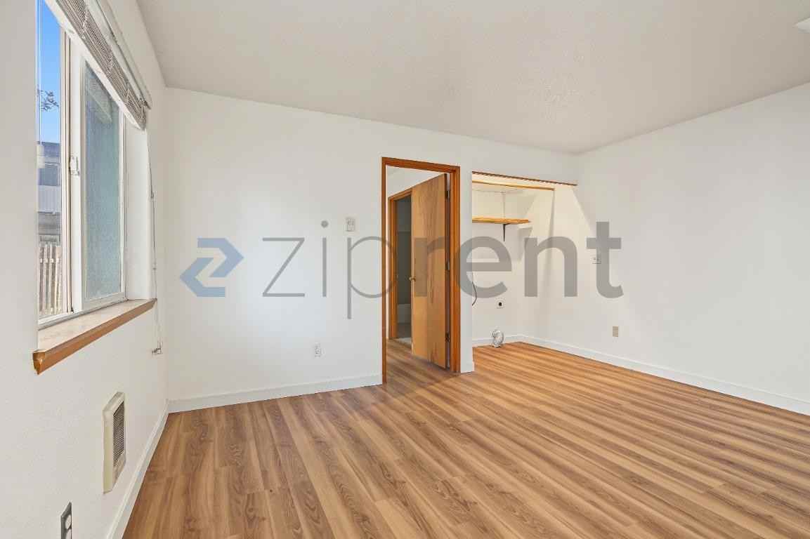 1542 Ne 68th Ave - Photo 6 of 16