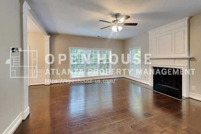 660 Astonefield Drive - Photo 4 of 21