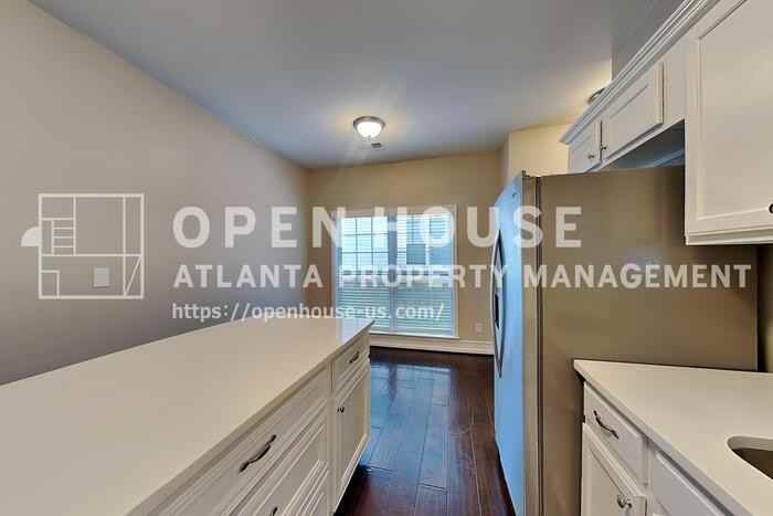 660 Astonefield Drive - Photo 6 of 21