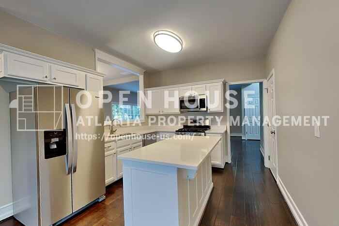 660 Astonefield Drive - Photo 7 of 21