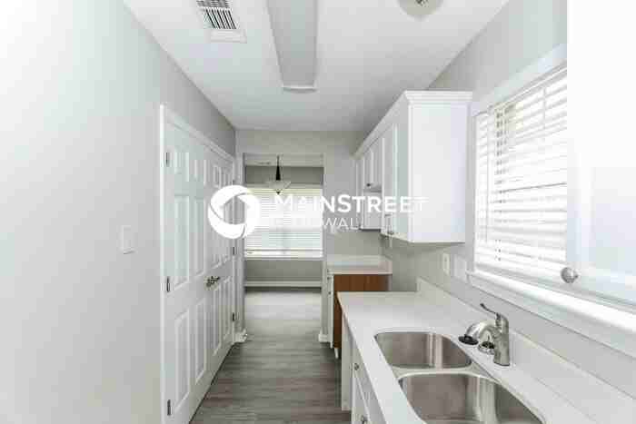 7189 Charlton Way - Photo 7 of 17