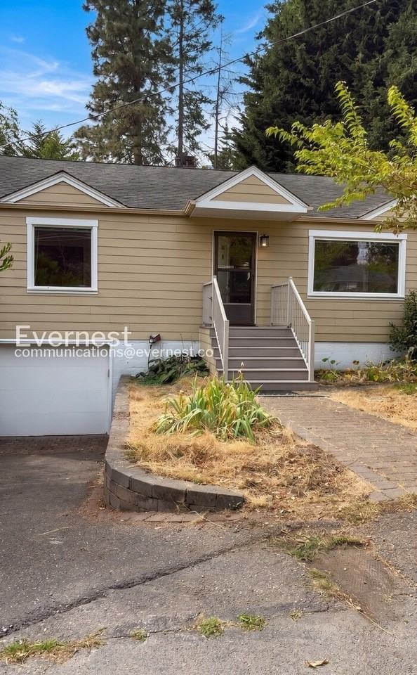 909 Ne 115th St - Photo 2 of 24